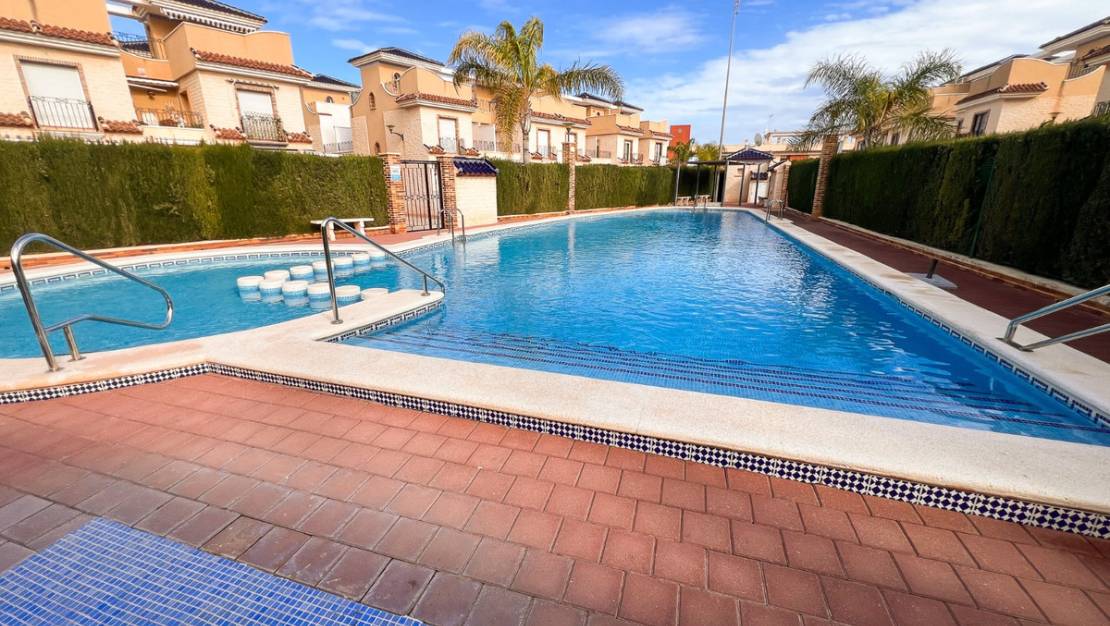 Sale - Villa - Pilar de la Horadada - Pilar de la Horadada Centro