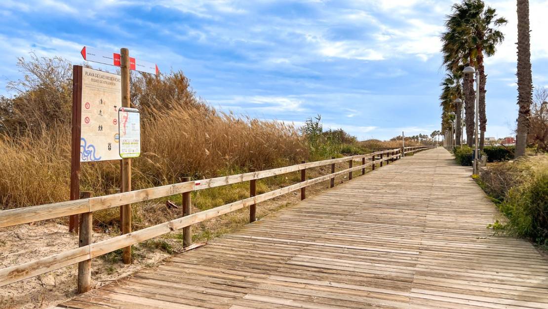 Sale - Villa - Pilar de la Horadada - Pilar de la Horadada Centro