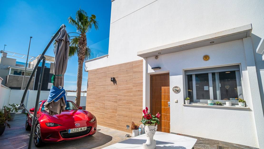 Sale - Villa - Pilar de la Horadada - Pilar de la Horadada Centro