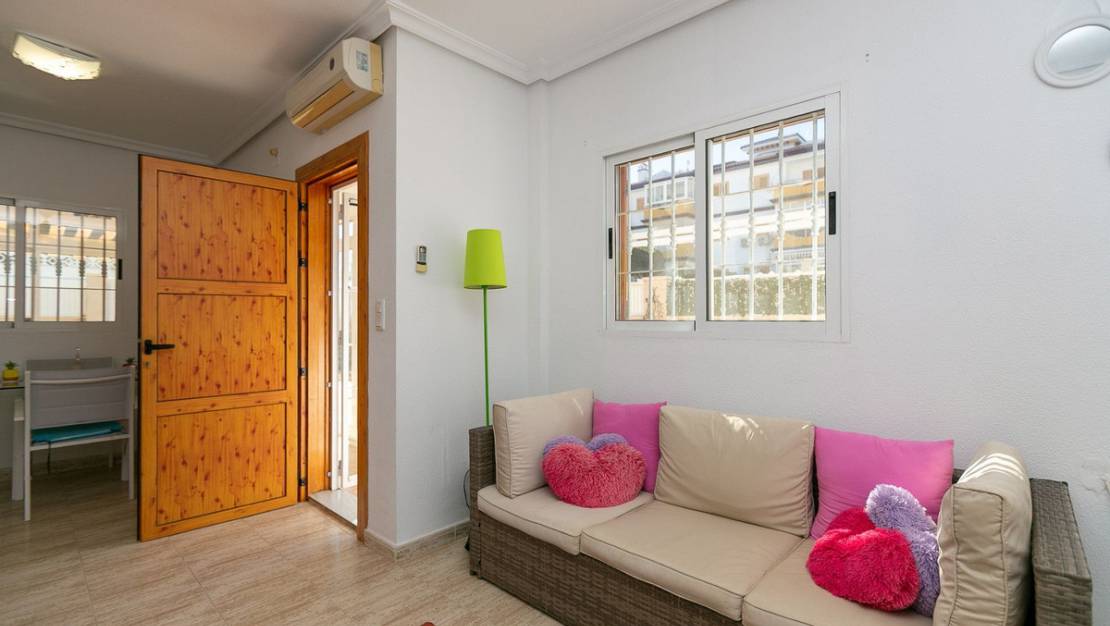 Sale - Villa - Pilar de la Horadada - Pilar de la Horadada Centro