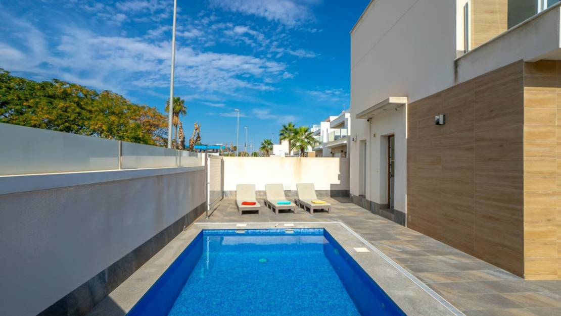 Sale - Villa - Pilar de la Horadada - Pilar de la Horadada Centro