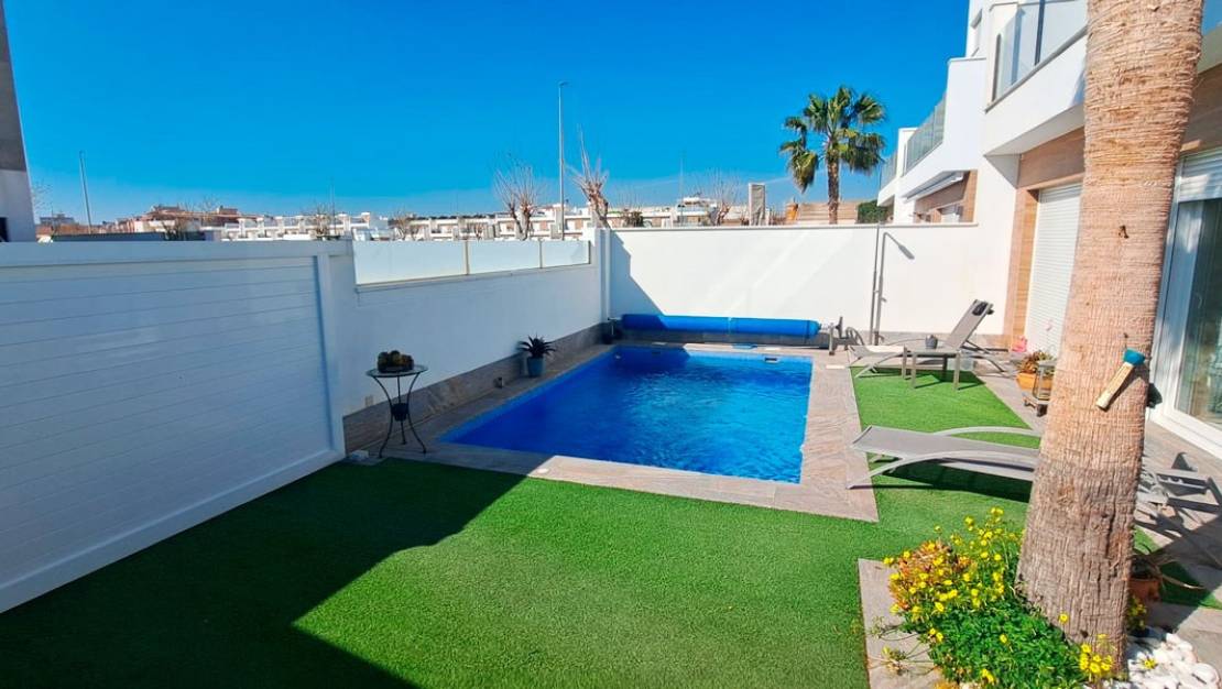 Sale - Villa - Pilar de la Horadada - Pilar de la Horadada Centro