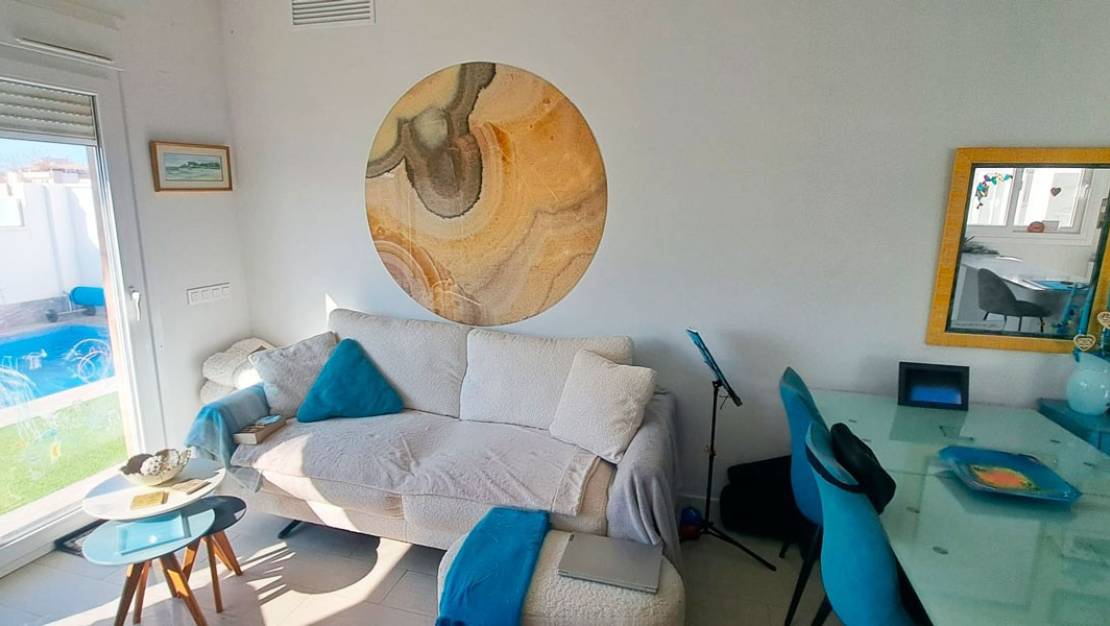 Sale - Villa - Pilar de la Horadada - Pilar de la Horadada Centro