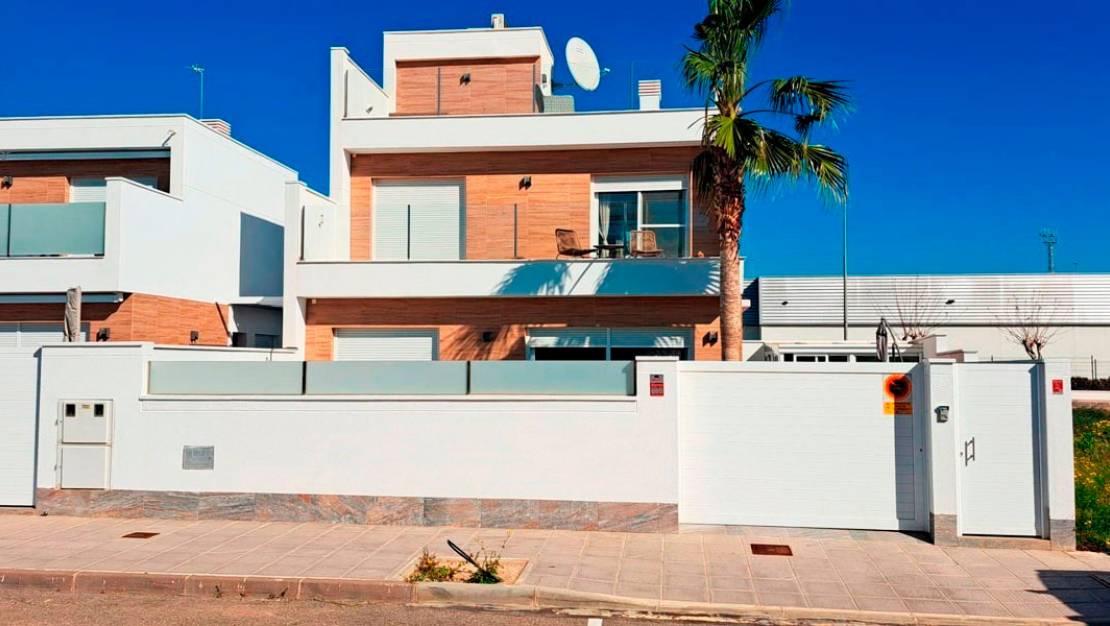 Sale - Villa - Pilar de la Horadada - Pilar de la Horadada Centro