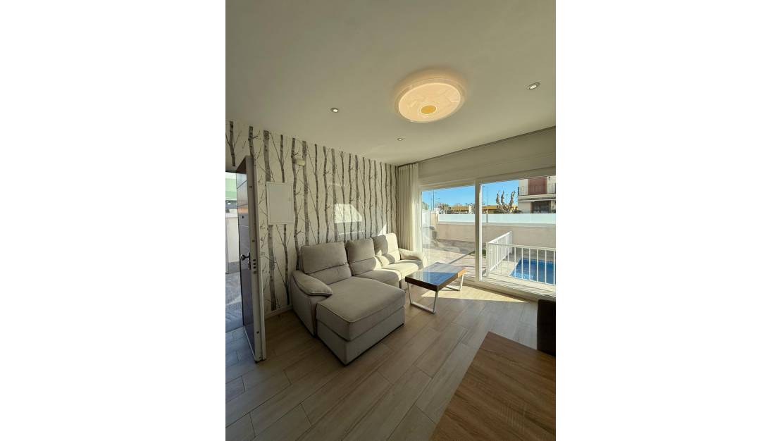 Sale - Villa - Pilar de la Horadada - Pilar de la Horadada Centro