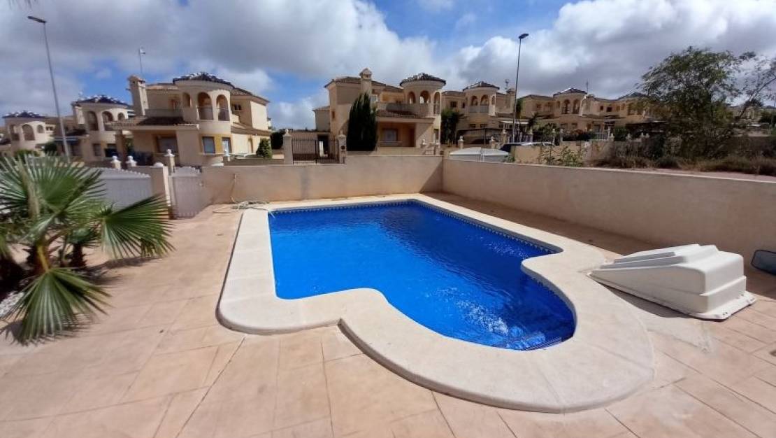 Sale - Villa - Pilar de la Horadada - Pinar de Campoverde