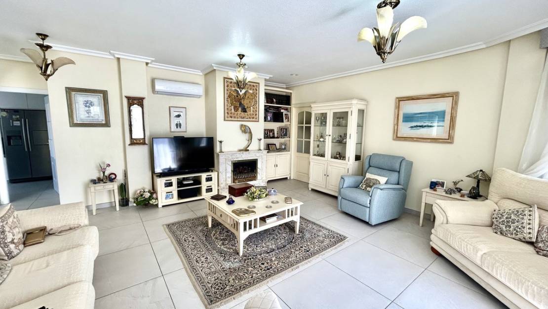 Sale - Villa - Pilar de la Horadada - Pinar de Campoverde