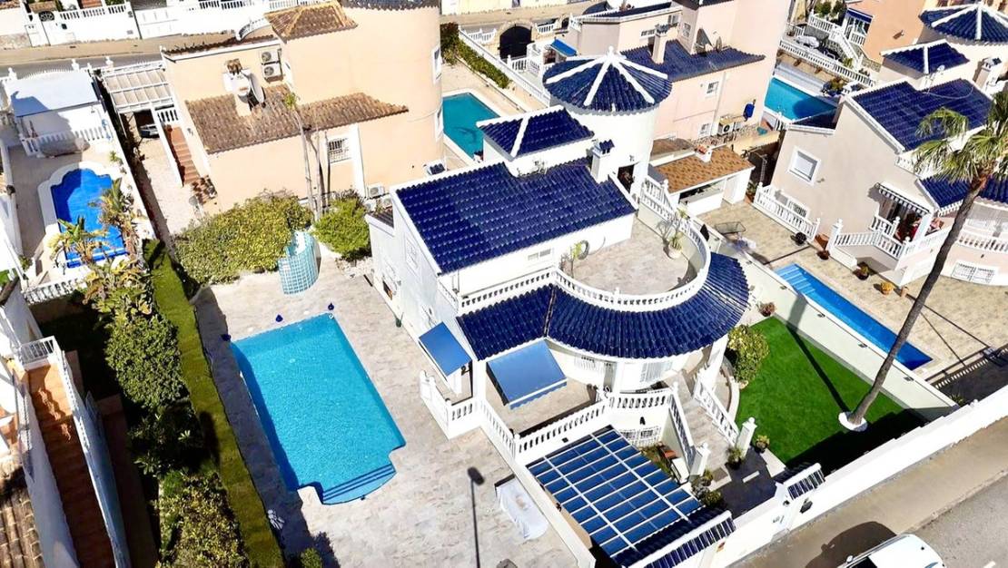 Sale - Villa - Pilar de la Horadada - Pinar de Campoverde