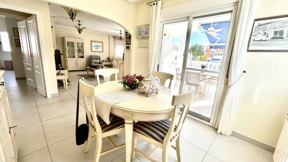 Sale - Villa - Pilar de la Horadada - Pinar de Campoverde