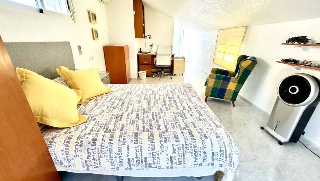 Sale - Villa - Pilar de la Horadada - Pinar de Campoverde