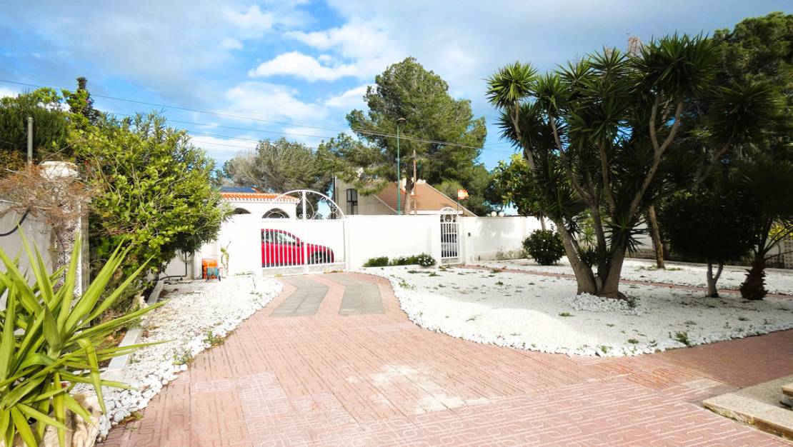 Sale - Villa - Pilar de la Horadada - Pinar de Campoverde