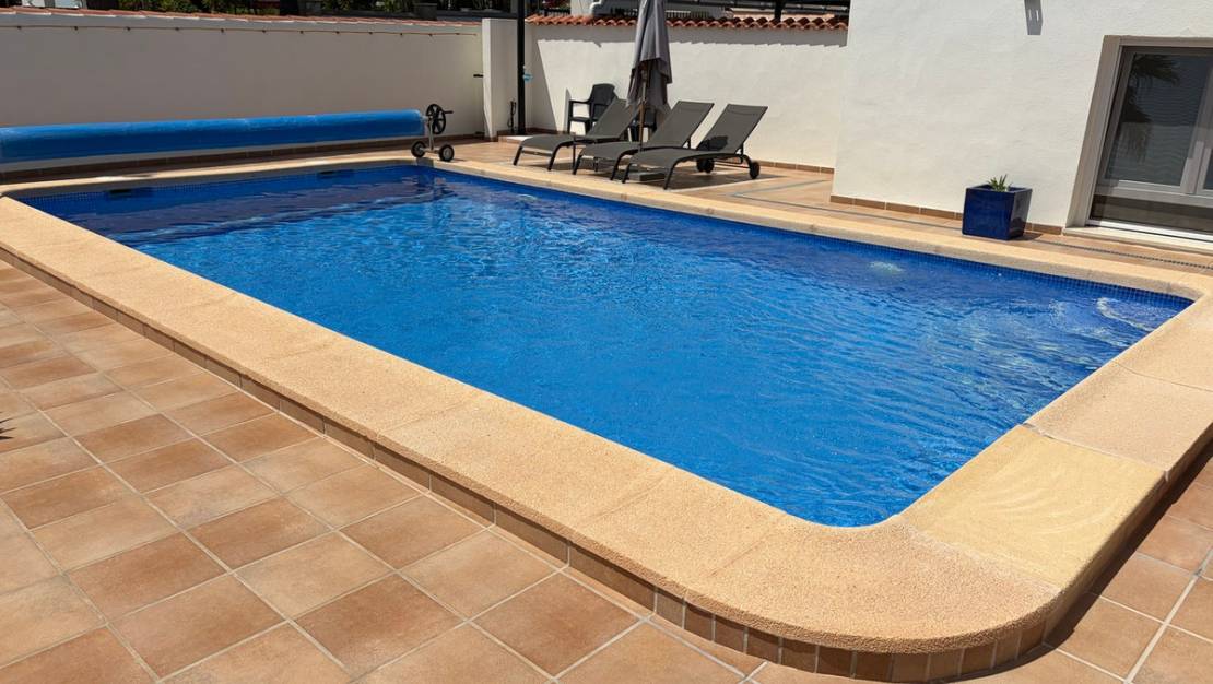 Sale - Villa - Pilar de la Horadada - Pinar de Campoverde