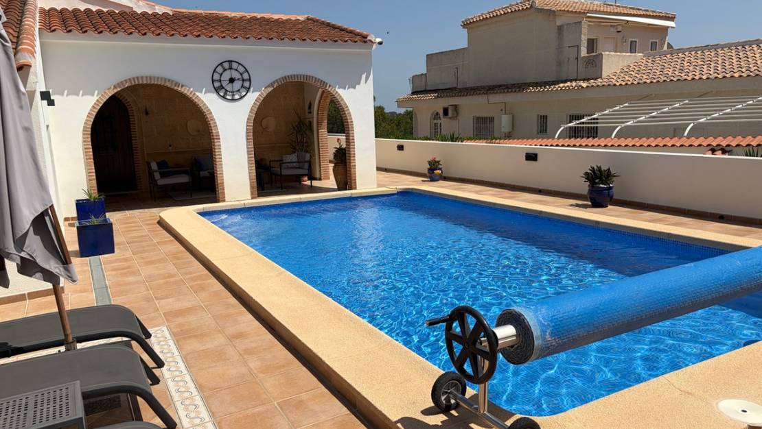 Sale - Villa - Pilar de la Horadada - Pinar de Campoverde