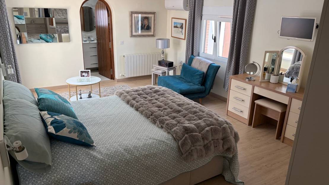 Sale - Villa - Pilar de la Horadada - Pinar de Campoverde