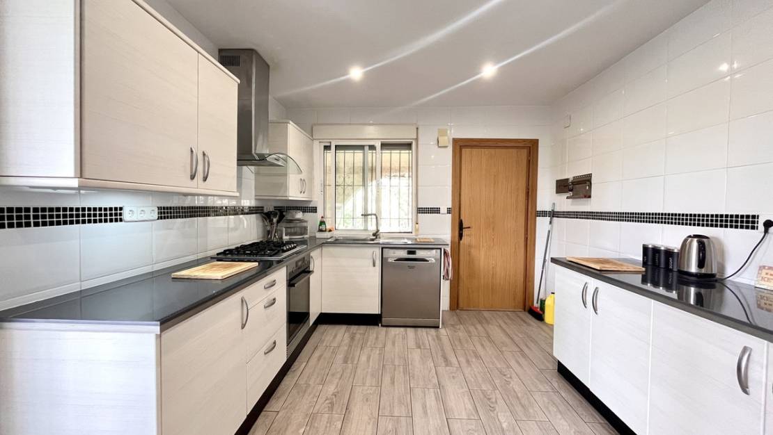 Sale - Villa - Pilar de la Horadada - Pinar de Campoverde