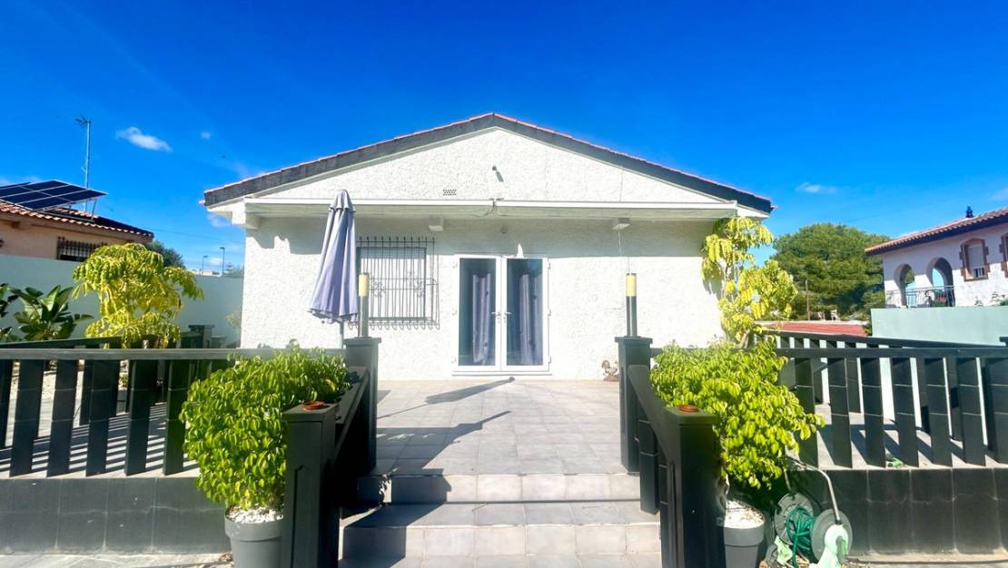Sale - Villa - Pilar de la Horadada - Pinar de Campoverde