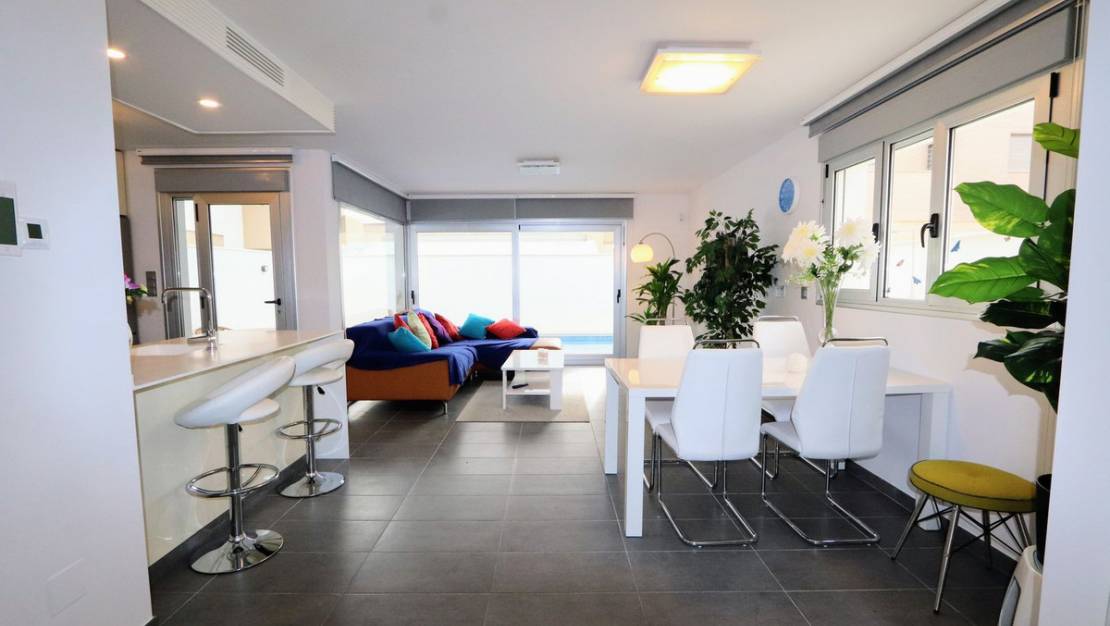 Sale - Villa - Pilar de la Horadada - Torre de la Horadada