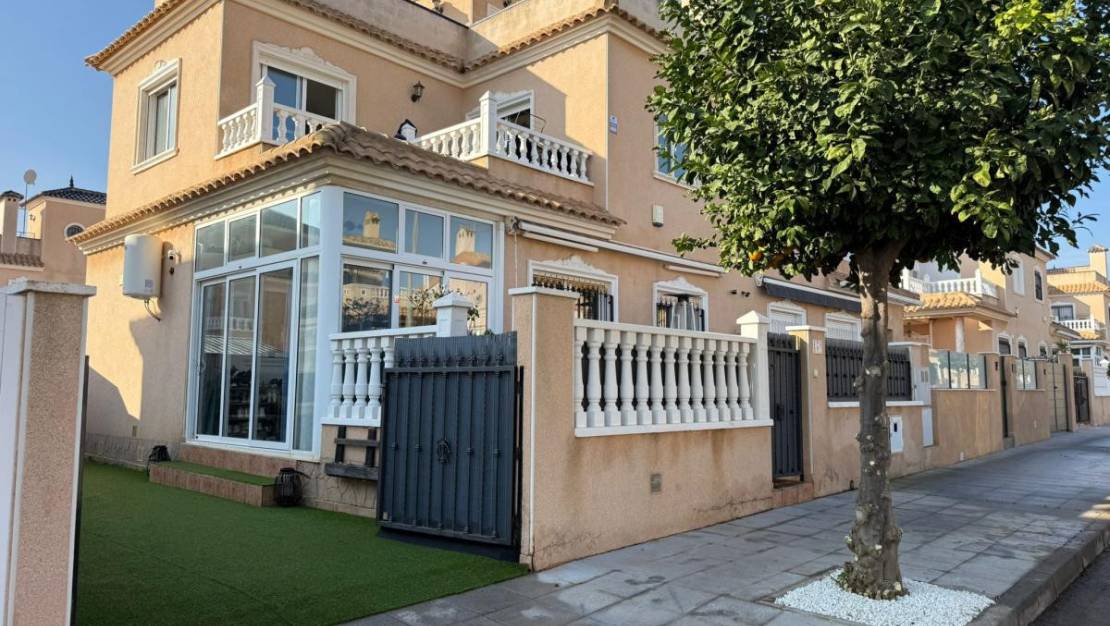 Sale - Villa - Pilar de la Horadada - Torre de la Horadada