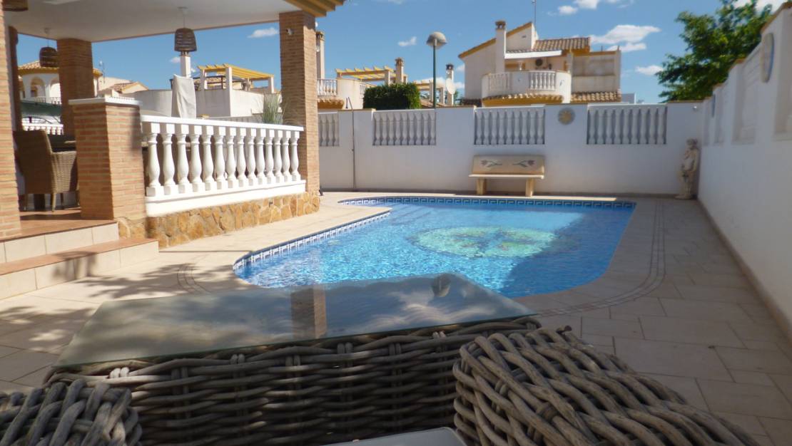 Sale - Villa - Pilar de la Horadada
