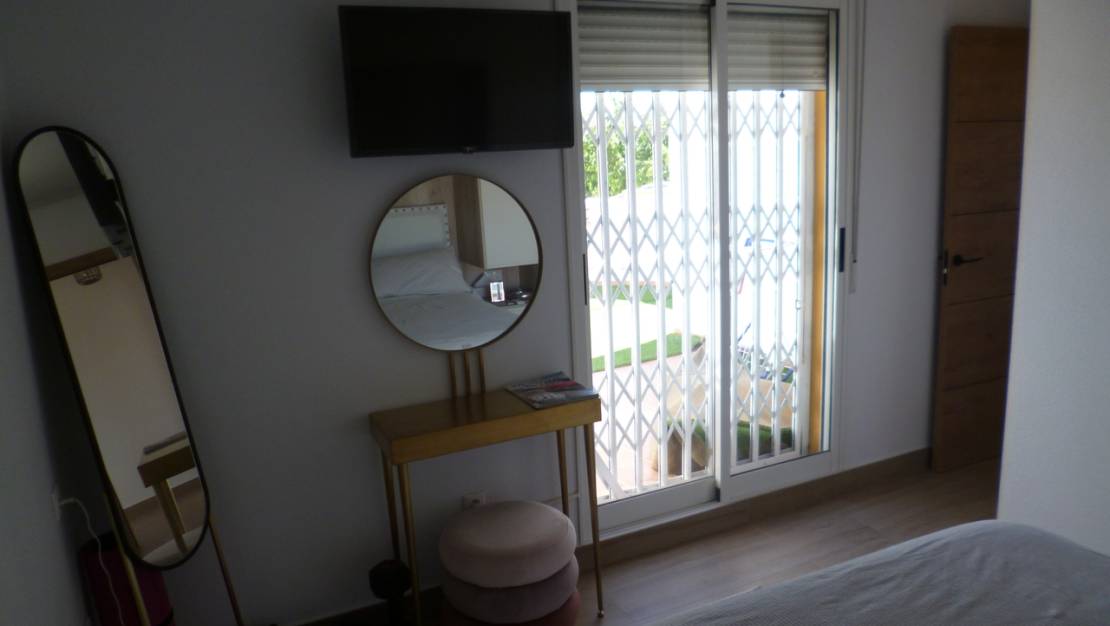 Sale - Villa - Pilar de la Horadada