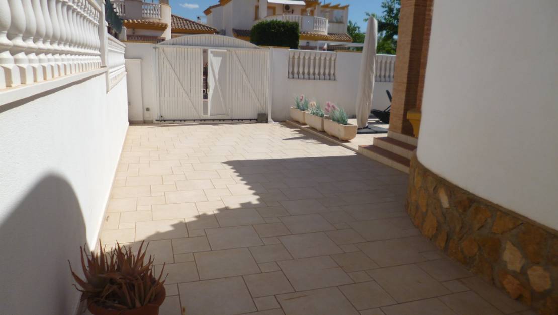 Sale - Villa - Pilar de la Horadada