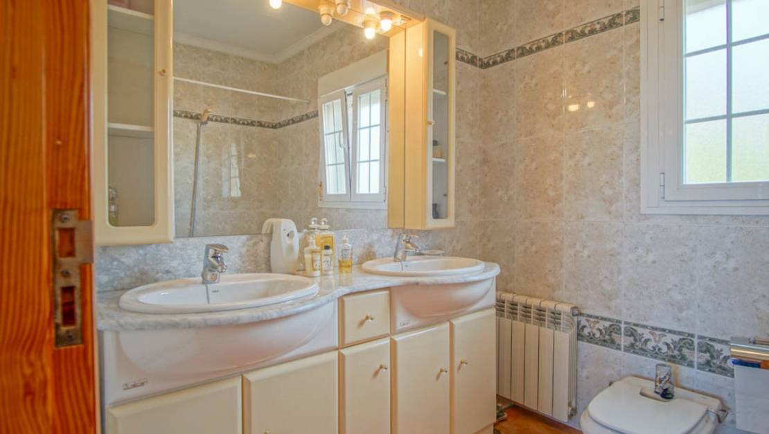 Sale - Villa - Pinoso - Los Pinos