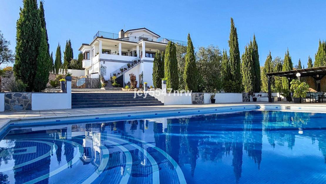 Sale - Villa - Pinoso - Pinoso Centro