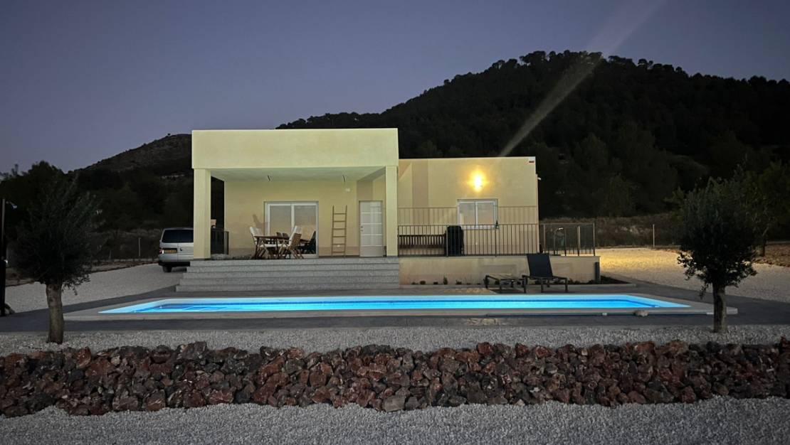 Sale - Villa - Pinoso - Pinoso Centro