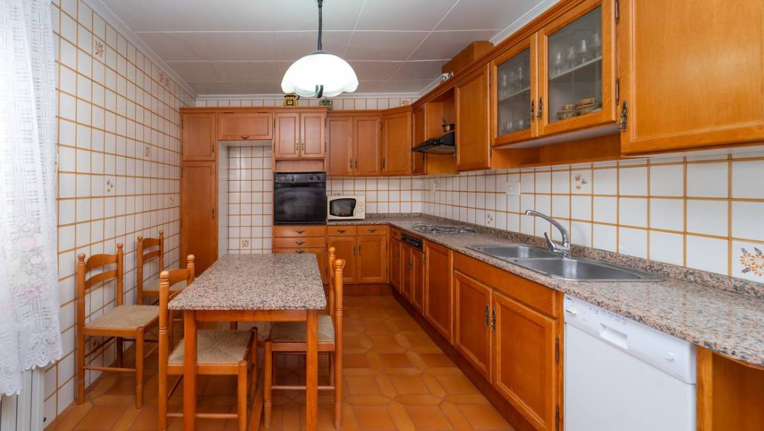 Sale - Villa - Salinas - Salinas Centro