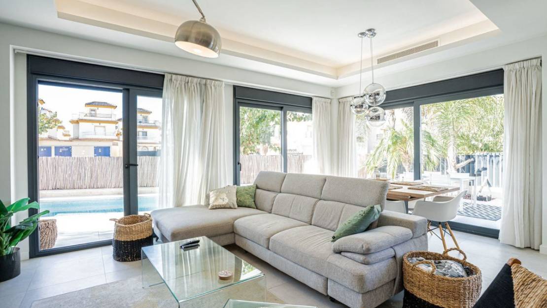 Sale - Villa - San Fulgencio - La Marina