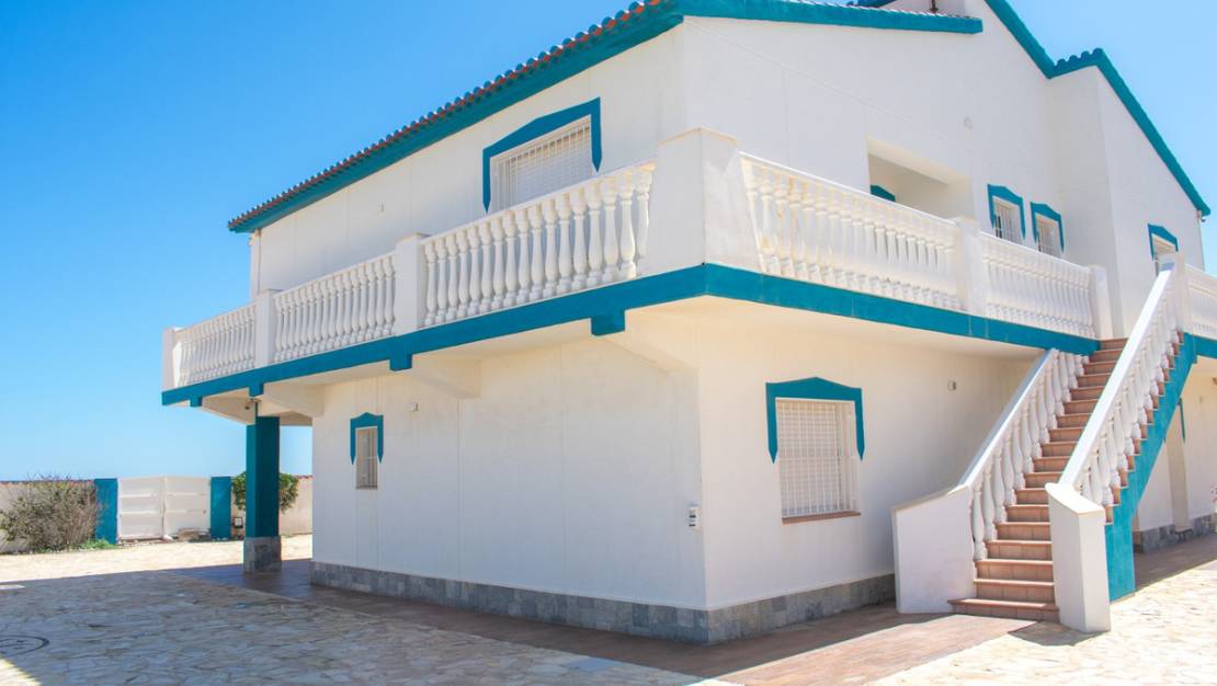 Sale - Villa - San Javier - La Manga Del Mar Menor
