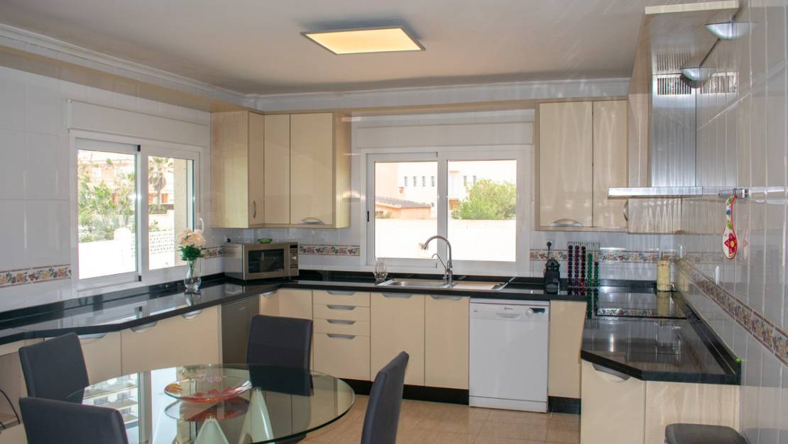Sale - Villa - San Javier - La Manga Del Mar Menor