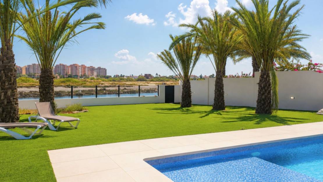 Sale - Villa - San Javier - La Manga Del Mar Menor