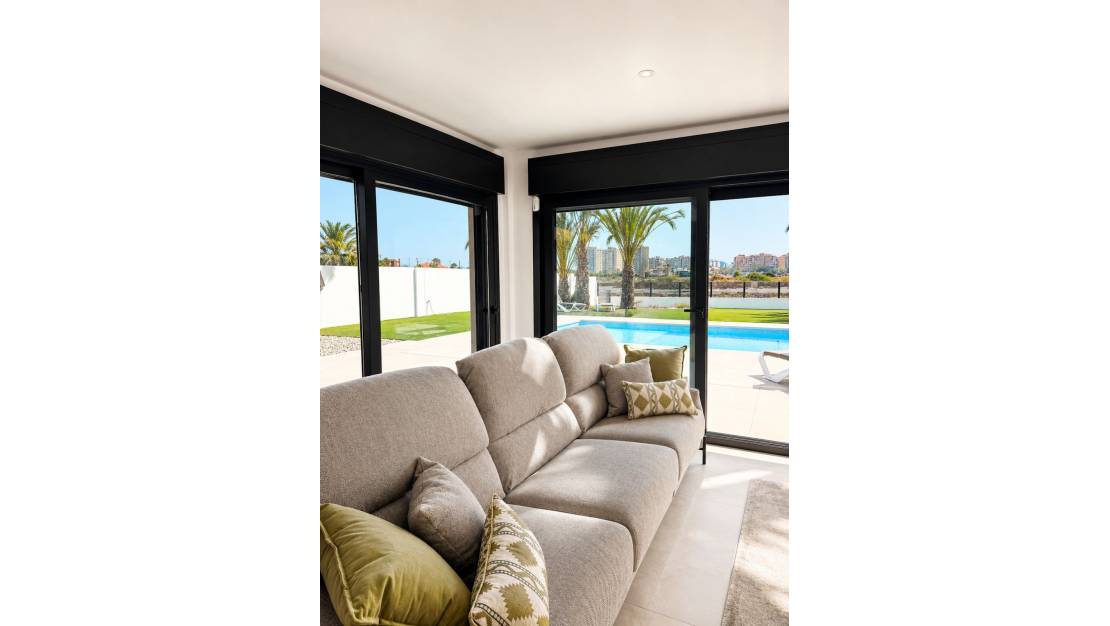 Sale - Villa - San Javier - La Manga Del Mar Menor
