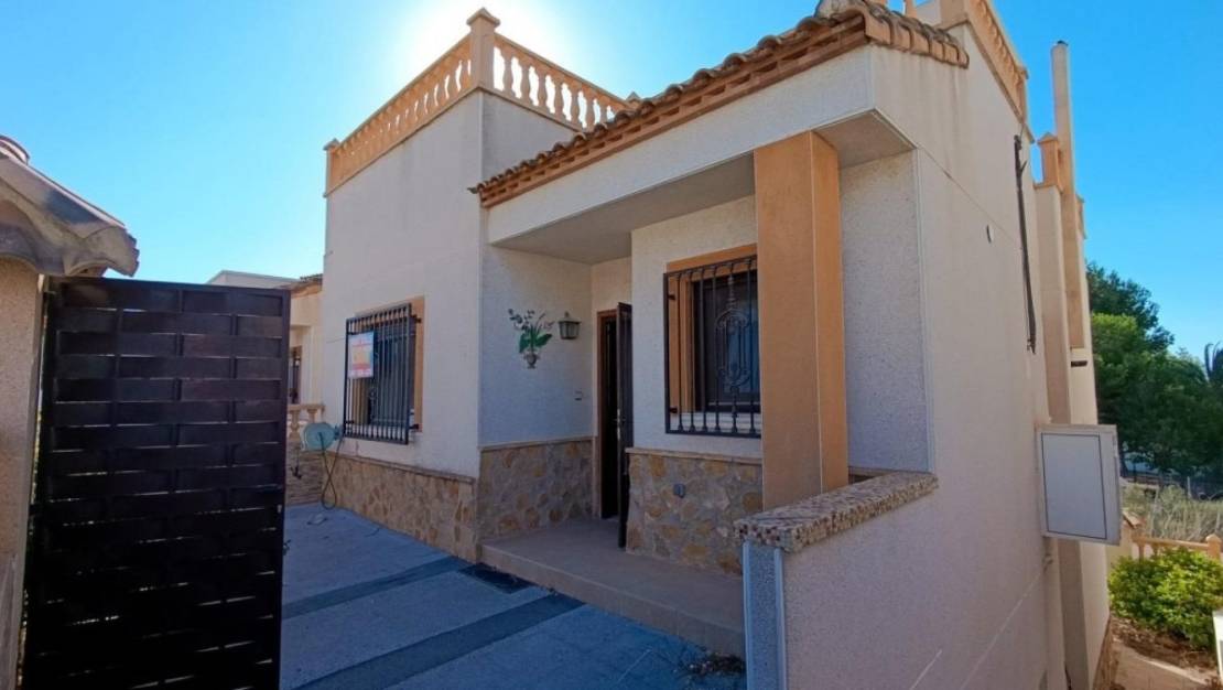 Sale - Villa - San Miguel de Salinas - Comunidad valenciana