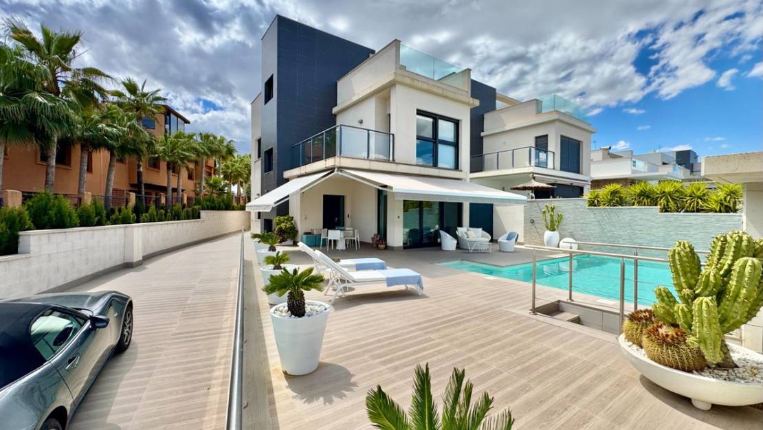 Sale - Villa - San Miguel de Salinas - San Miguel de Salinas Centro