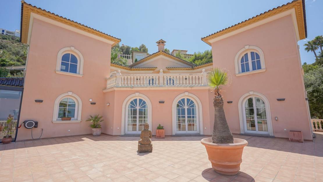 Sale - Villa - Sella