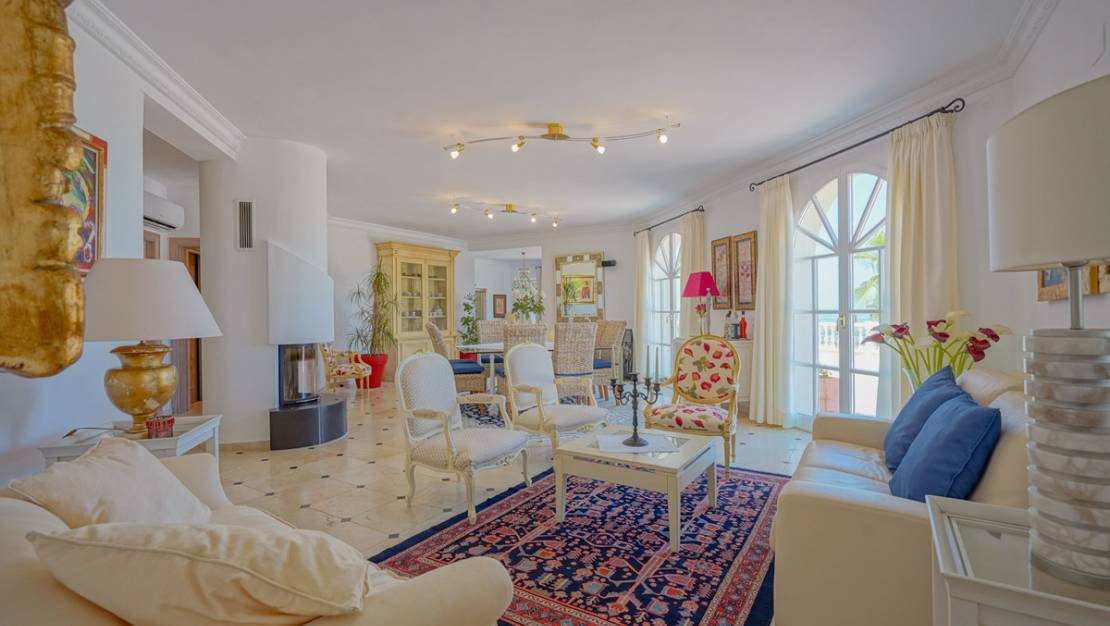 Sale - Villa - Sella