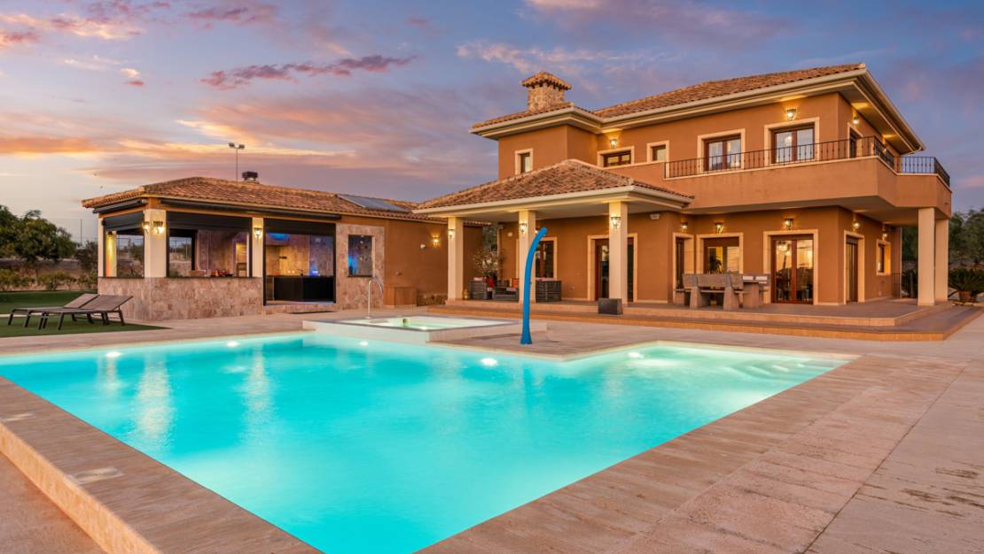 Sale - Villa - Torremendo