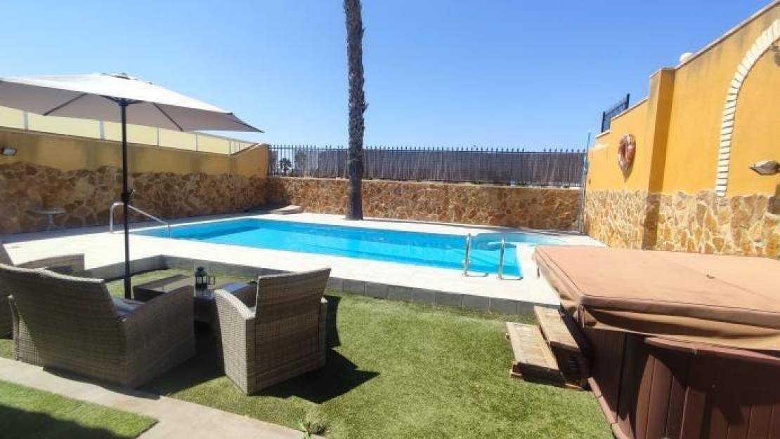 Sale - Villa - Torrevieja - Aguas nuevas 1