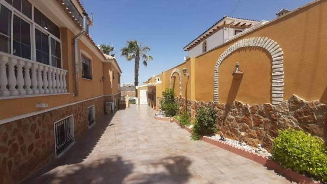 Sale - Villa - Torrevieja - Aguas nuevas 1