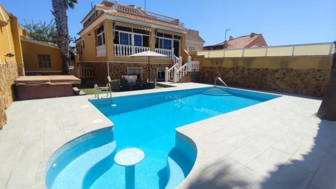 Sale - Villa - Torrevieja - Aguas nuevas 1