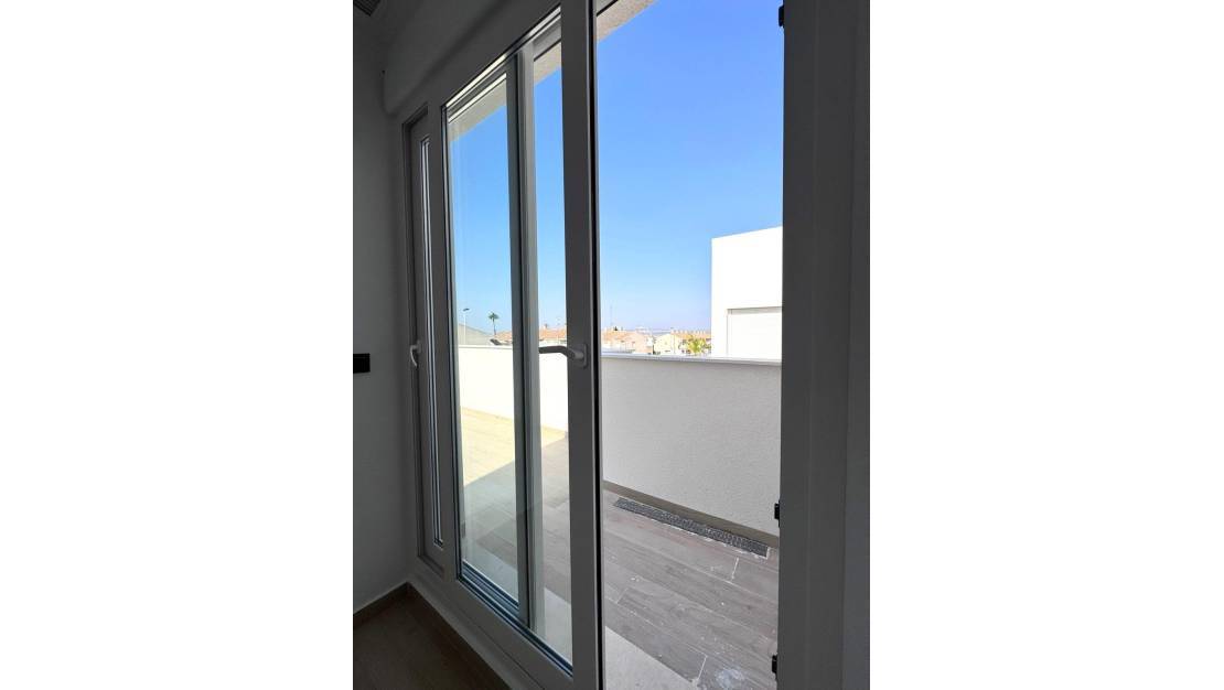 Sale - Villa - Torrevieja - Aguas Nuevas