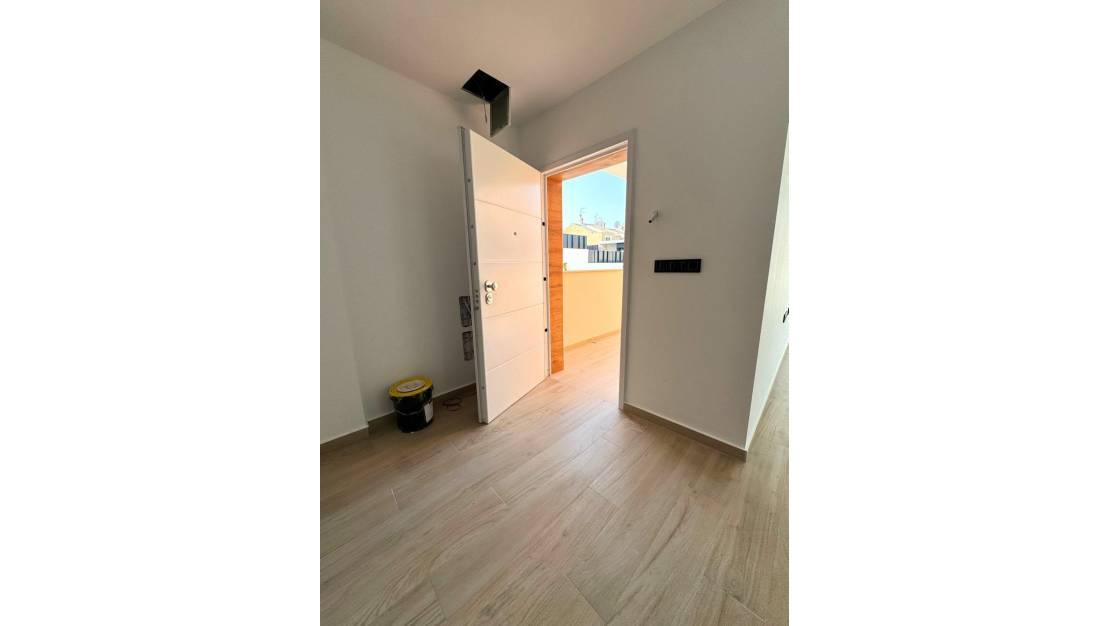 Sale - Villa - Torrevieja - Aguas Nuevas