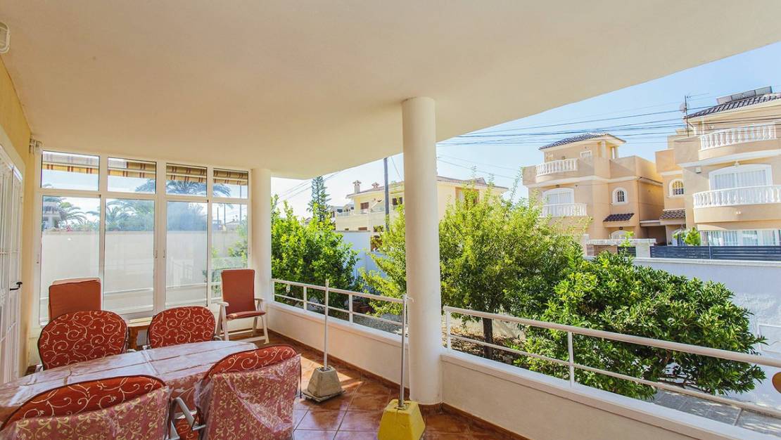 Sale - Villa - Torrevieja - Aguas Nuevas