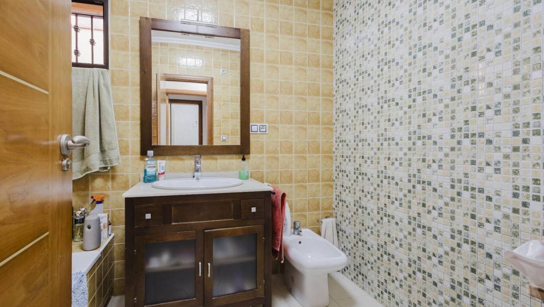 Sale - Villa - Torrevieja - Aguas Nuevas