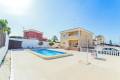 Sale - Villa - Torrevieja - Aguas Nuevas