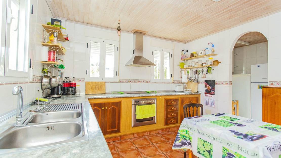 Sale - Villa - Torrevieja - Aguas Nuevas