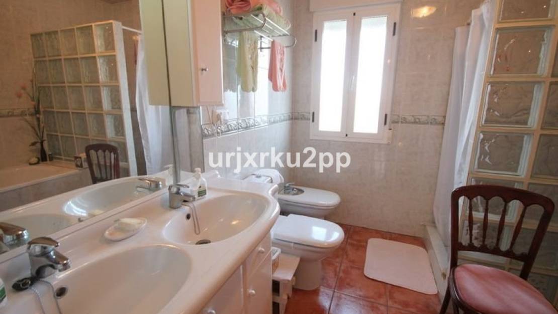 Sale - Villa - Torrevieja - Aguas Nuevas