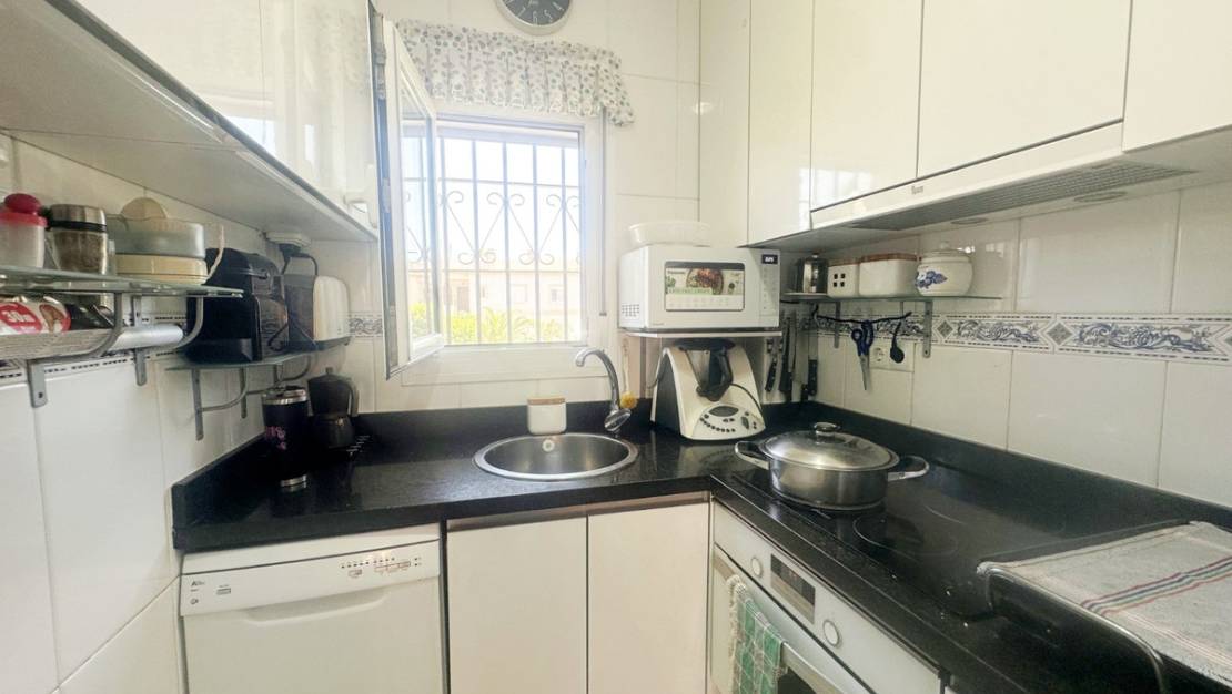 Sale - Villa - Torrevieja - Aguas Nuevas